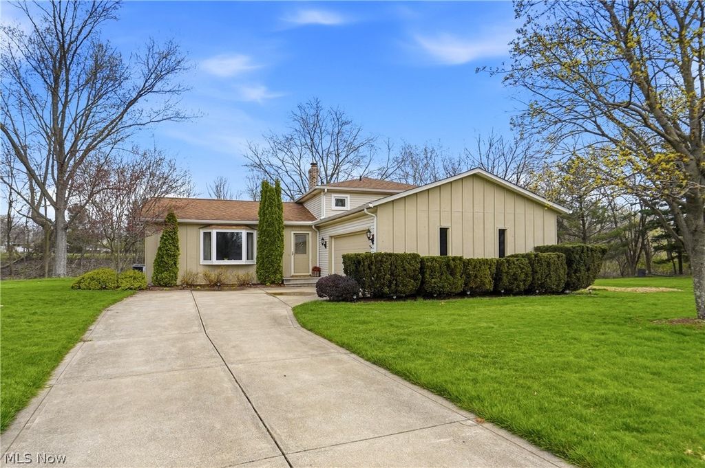 Photo of 3647 Carlisle Drive, Brunswick, OH 44212 (MLS # 5201167)