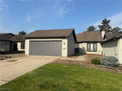 Condo For Sale - 12272 Woodside Court #F18<br/> Cuyahoga County, Strongsville, OH 44136
