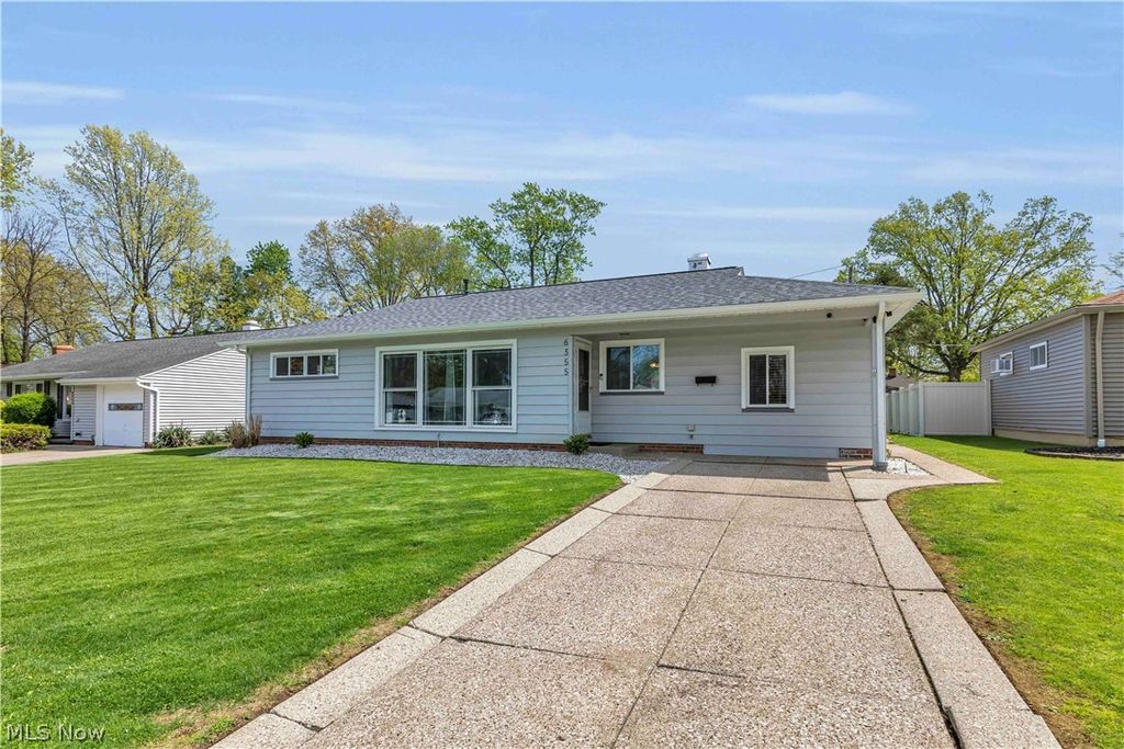 Photo of 6355 Dellrose Drive, Parma Heights, OH 44130 (MLS # 5205122)