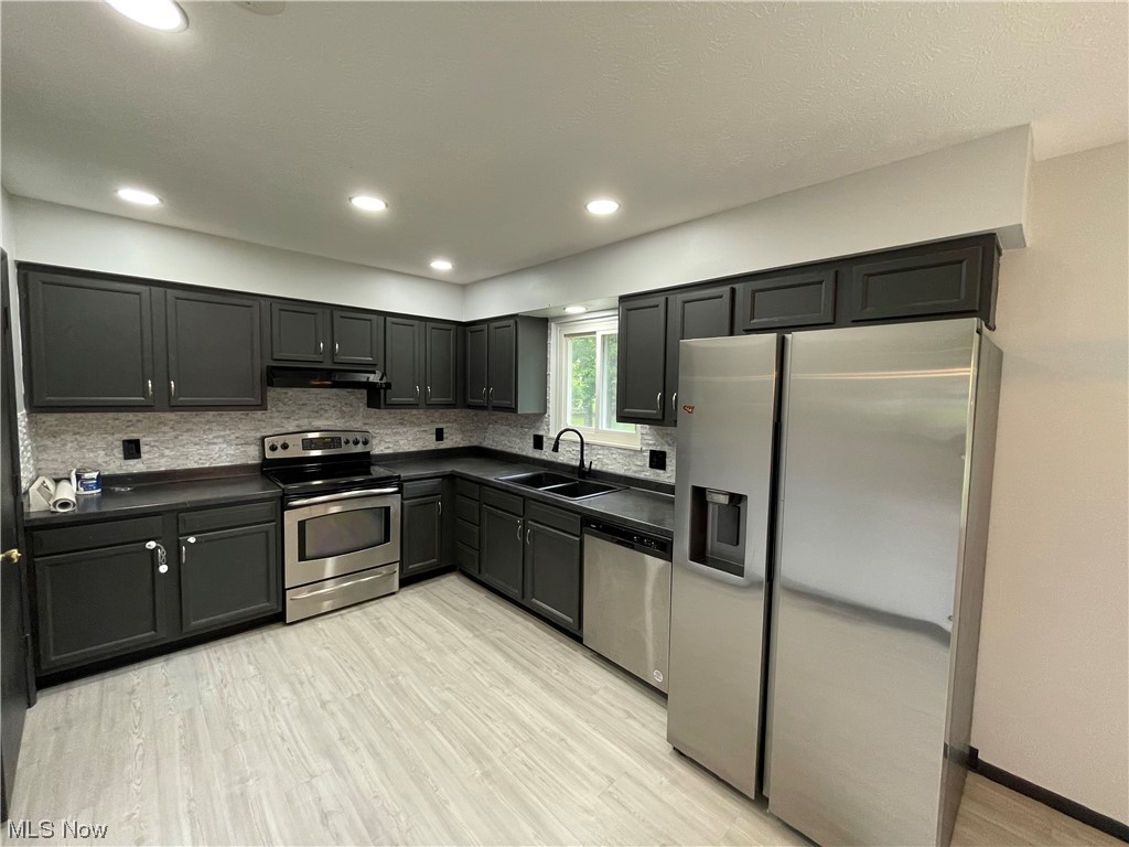 Gollin - Residential Lease