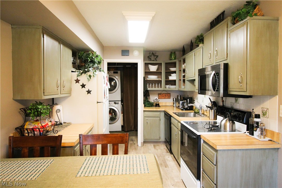 Royal Court Condo - Residential