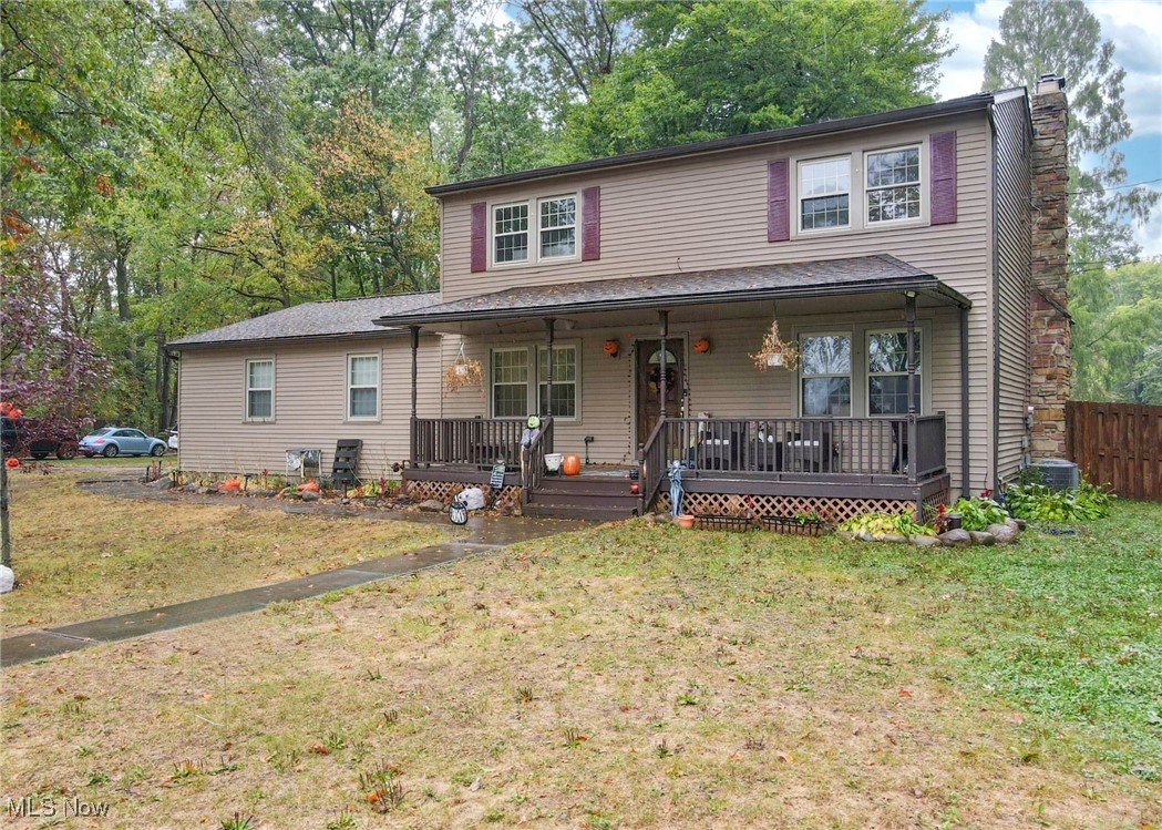 Welcome home to this beautiful well maintained colonial nestled in Brimfield, Minutes from 76. Nice corner lot with plenty of room for all your needs. This home boasts 3 bedrooms and 2.5 bathrooms. Master bedroom has a large walk in closet. Basement is expansive and currently is being utilized as another bedroom as well as extensive storage space. large open kitchen and dining room that wraps around to the family room where you can go out and sit on your new patio with a fenced in backyard and enjoy the quiet neighborhood. Plenty of modern updates done over the last few years including electrical, A/C, Furnace and privacy fence. Call your favorite realtor today to schedule a showing!