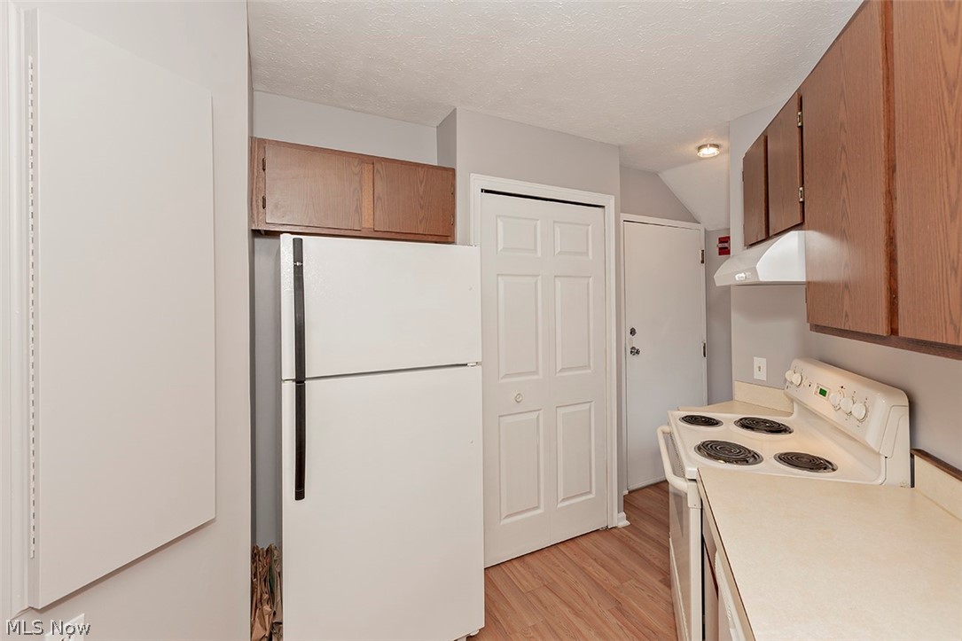 Burlington Geauga Condo - Residential