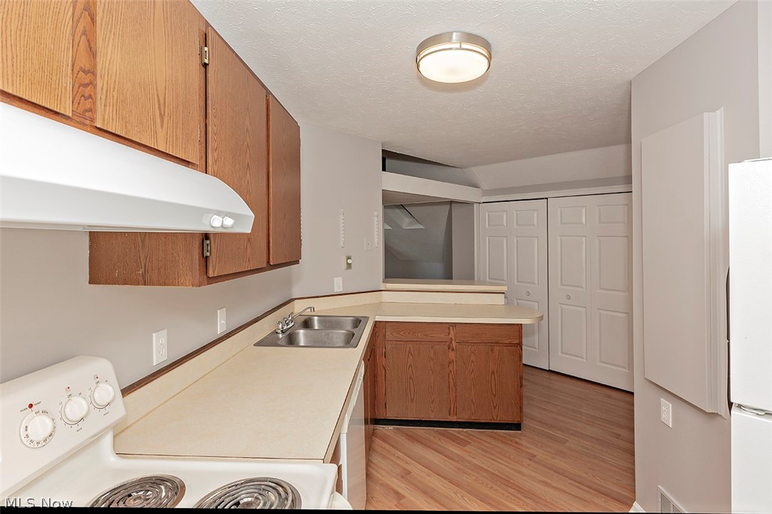 Burlington Geauga Condo - Residential