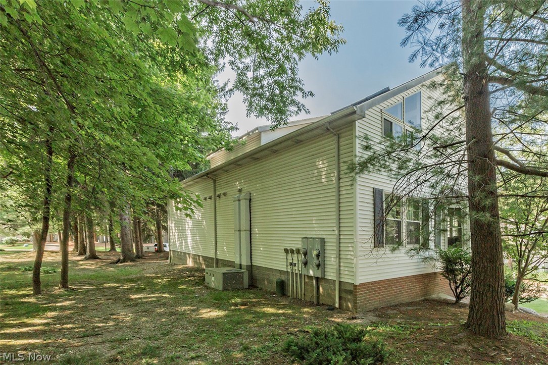 Burlington Geauga Condo - Residential