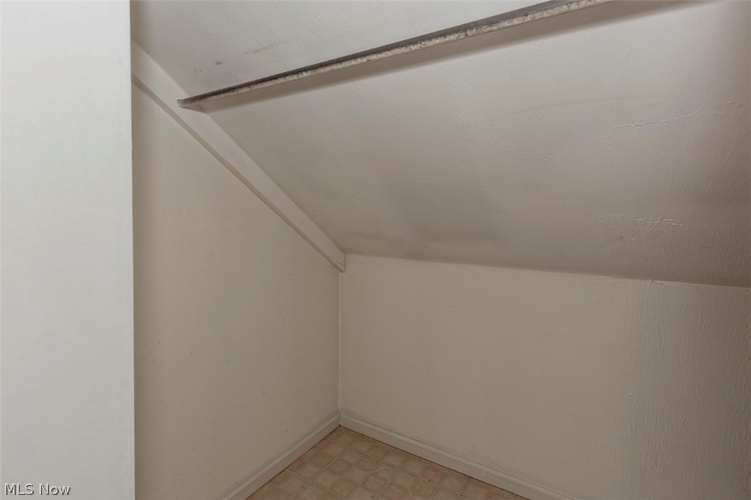 Burlington Geauga Condo - Residential