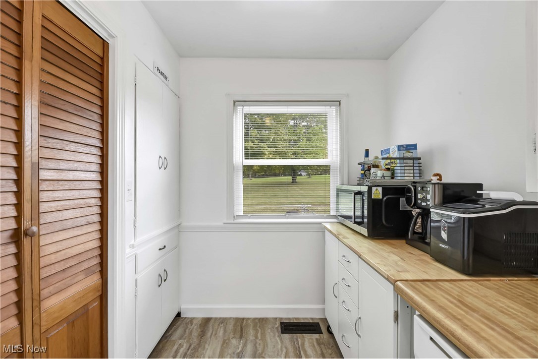 Sunshine Realty Inc 01 - Residential