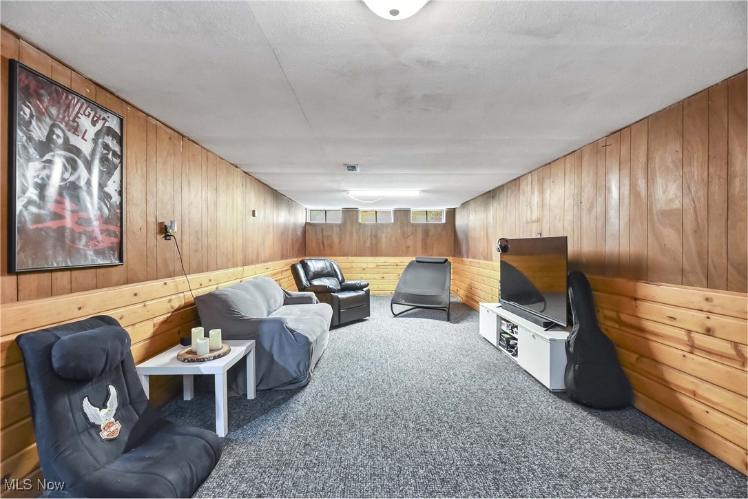 Sunshine Realty Inc 01 - Residential