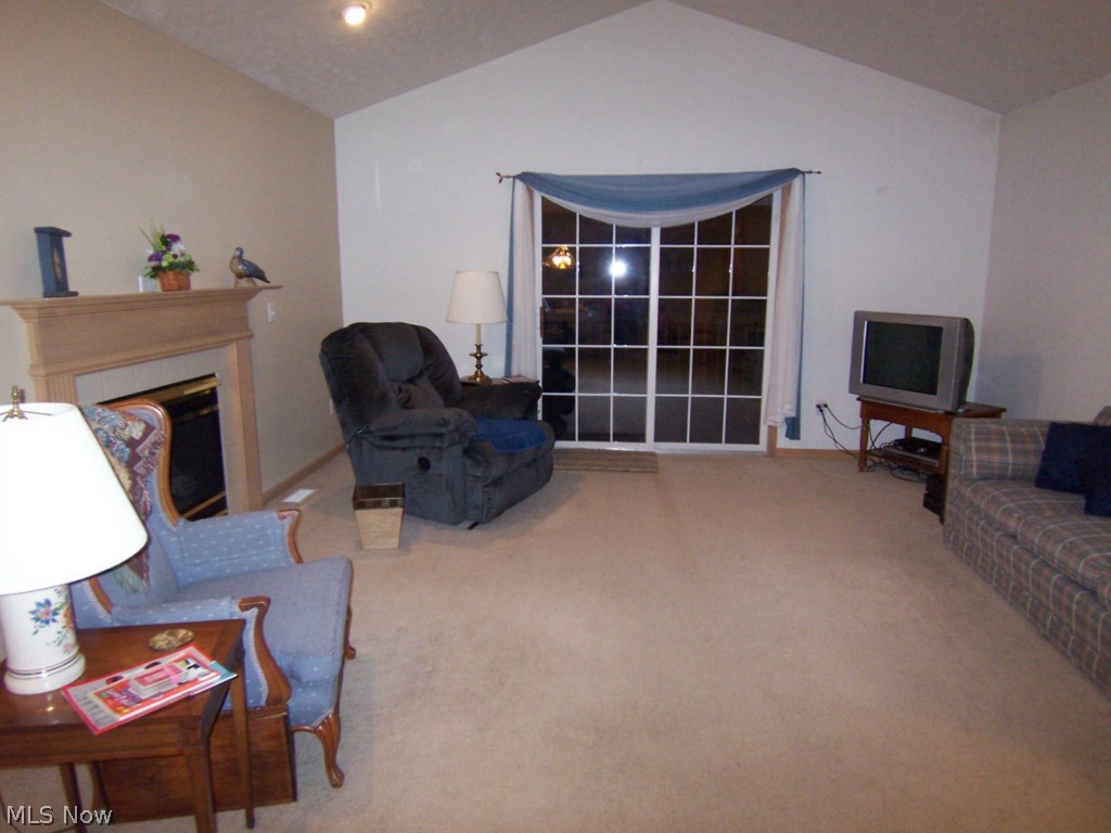 Woodbury Condo - Residential