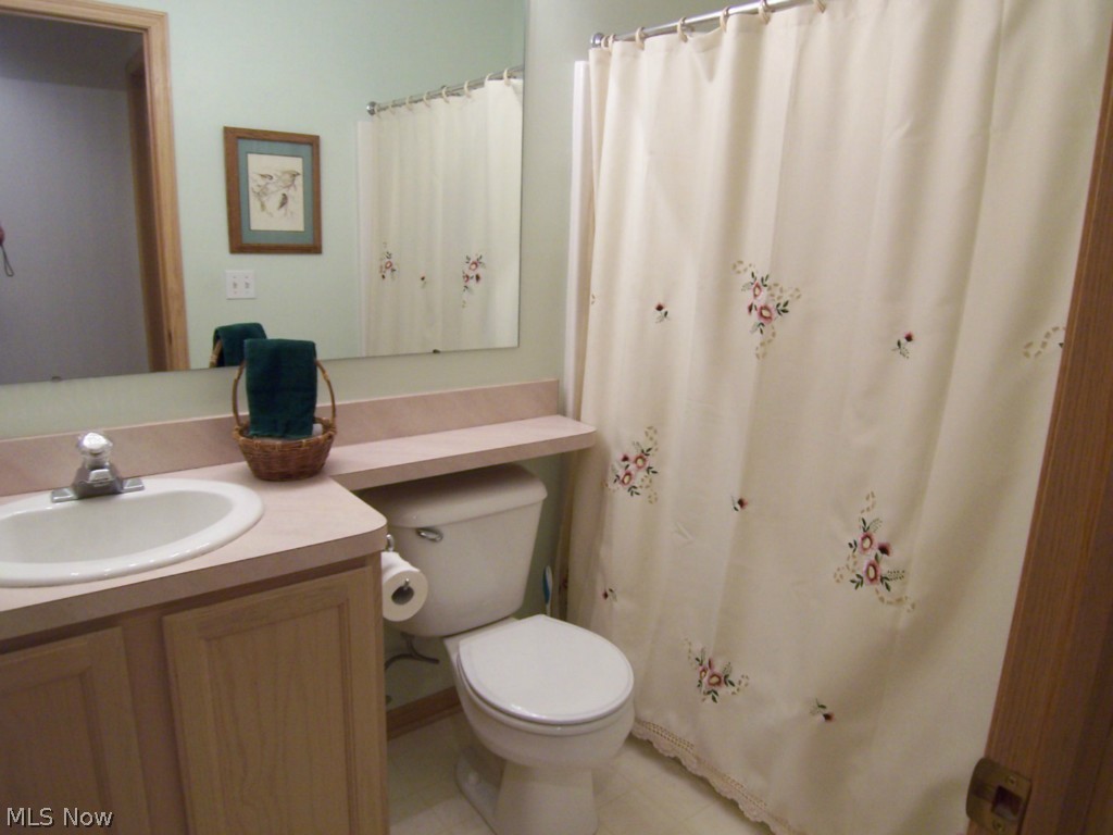 Woodbury Condo - Residential