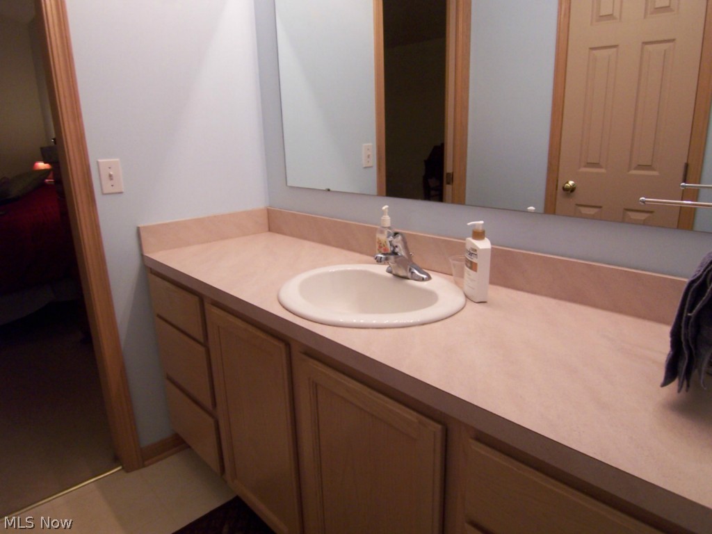 Woodbury Condo - Residential