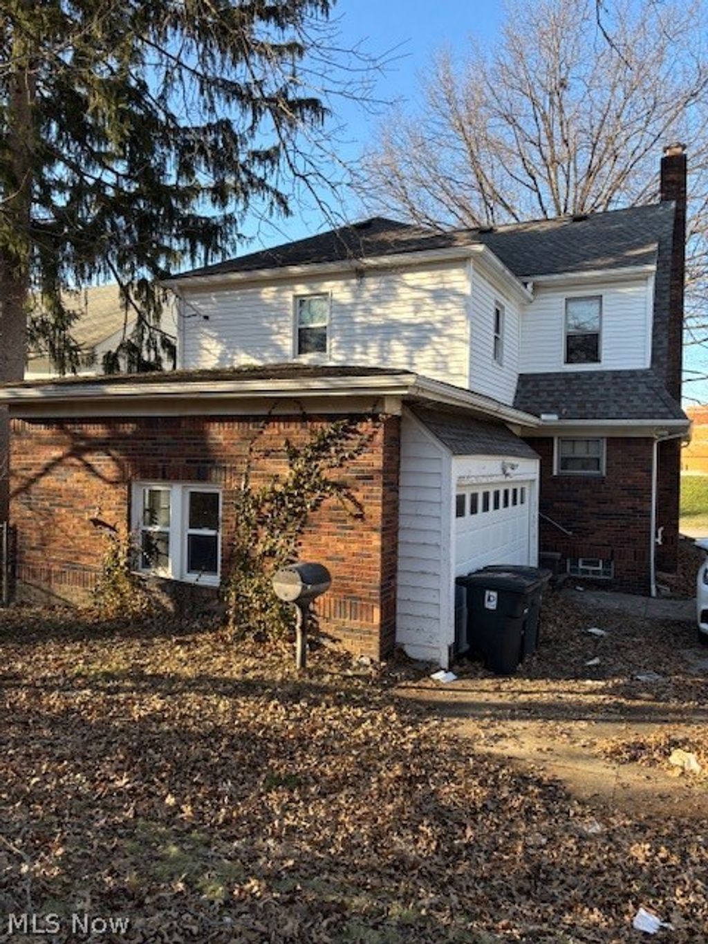 Photo of 422 N Firestone Boulevard, Akron, OH 44301 (MLS # 5189865)