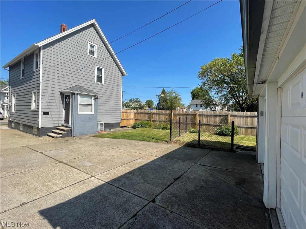 Lake Shore Land - Residential