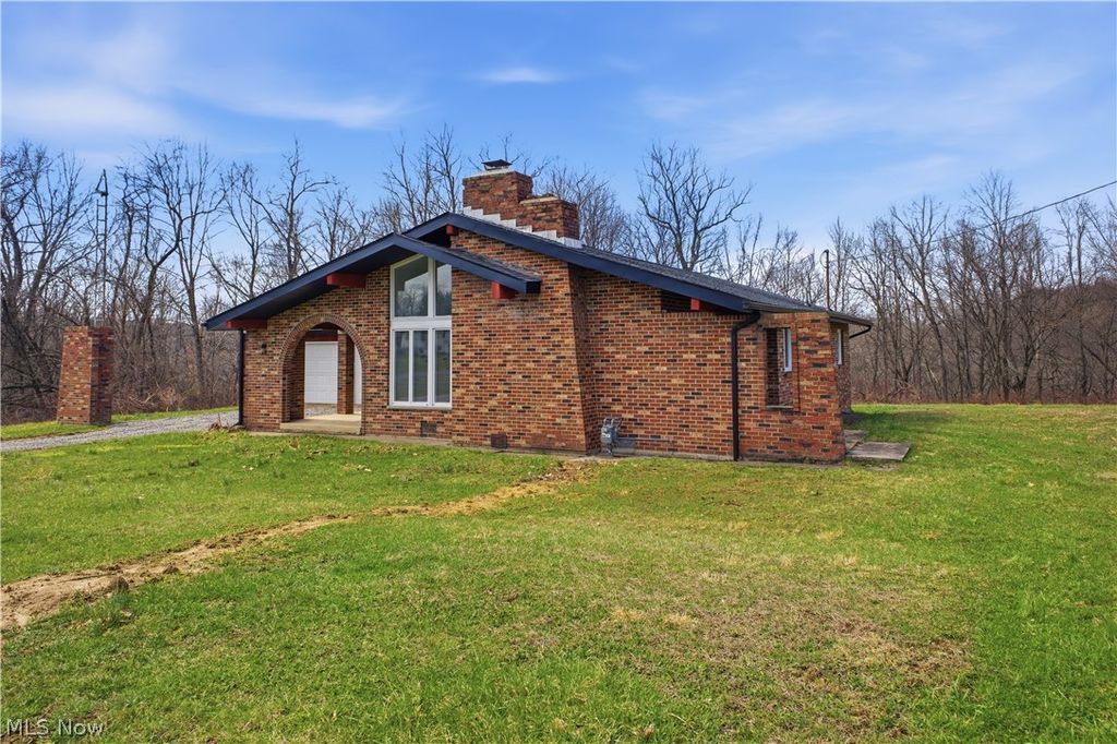 Photo of 1348 Parshall Road, Wellsville, OH 43968 (MLS # 5198331)