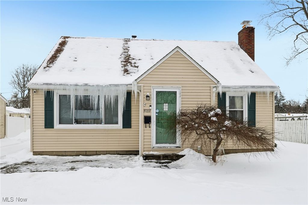 Photo of 3033 avon Boulevard, Ashtabula, OH 44004 (MLS # 5184187)