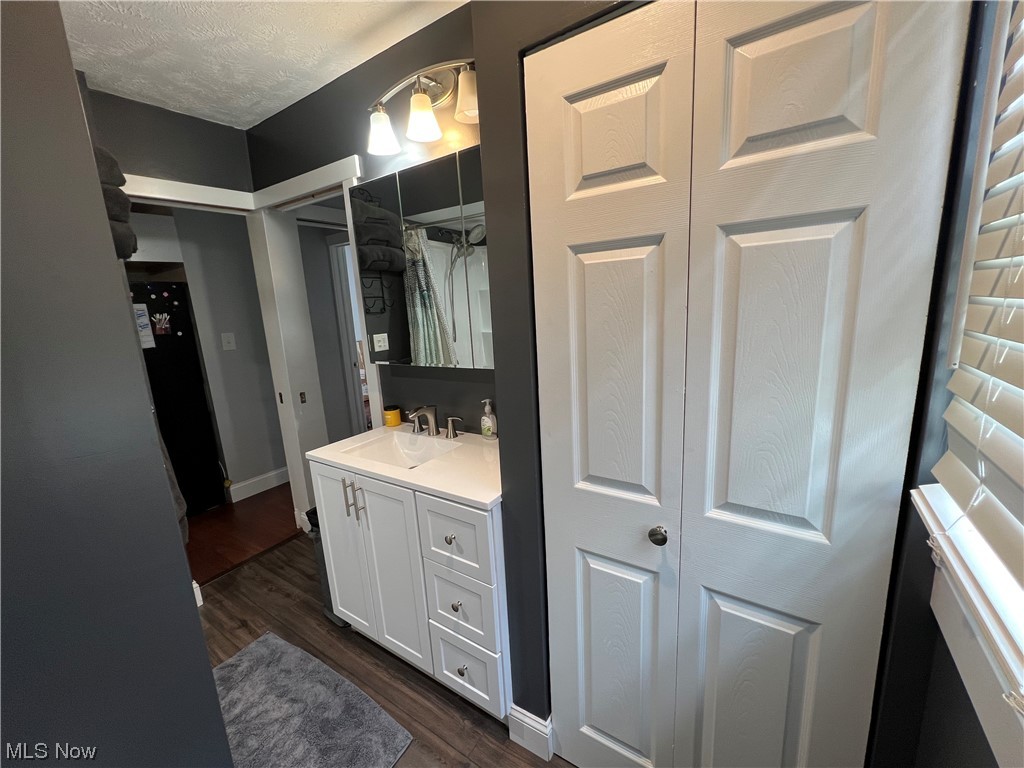 J H Mccall Inc Bedford Hlnds - Residential