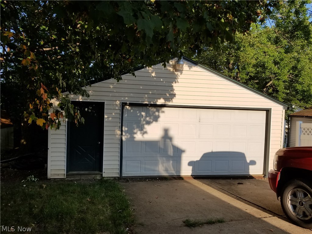 Hubbard Manor - Residential