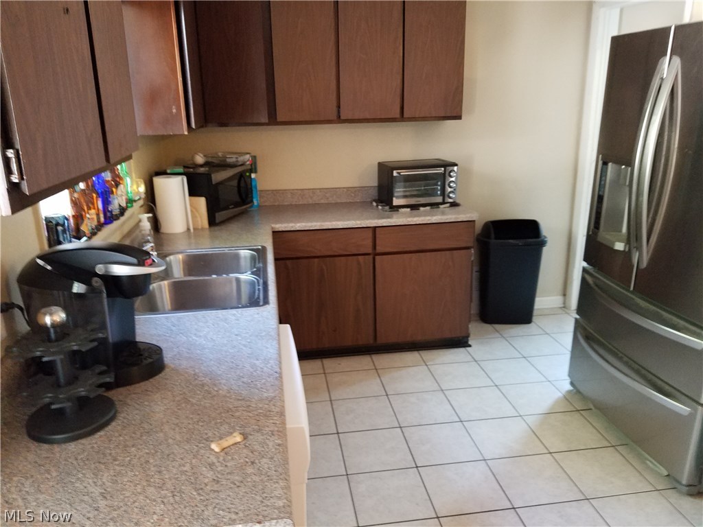 Hubbard Manor - Residential