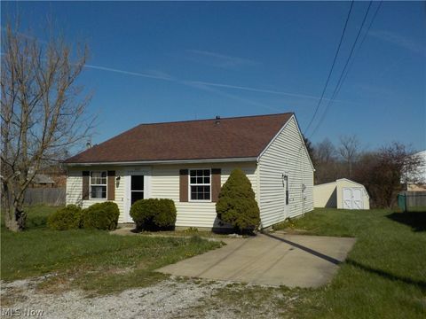 5027 Clifton Avenue, Lorain, OH 44055 - #: 5200196
