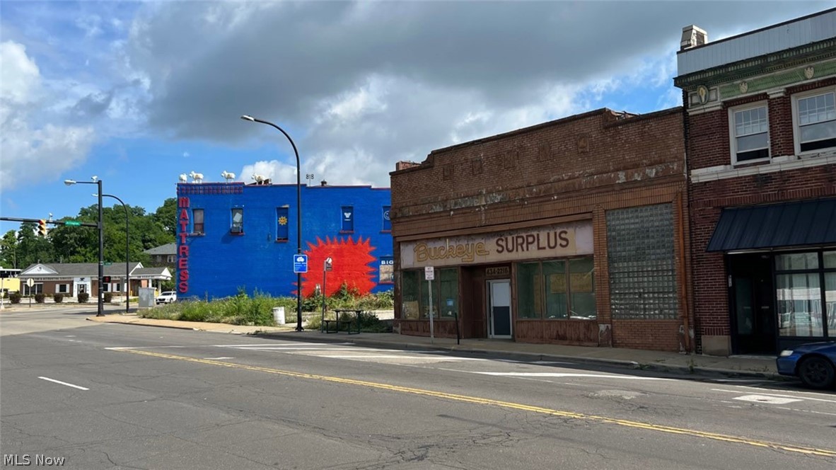 Akron - Commercial Sale