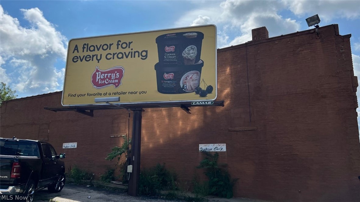 Akron - Commercial Sale