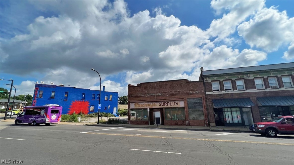 Akron - Commercial Sale