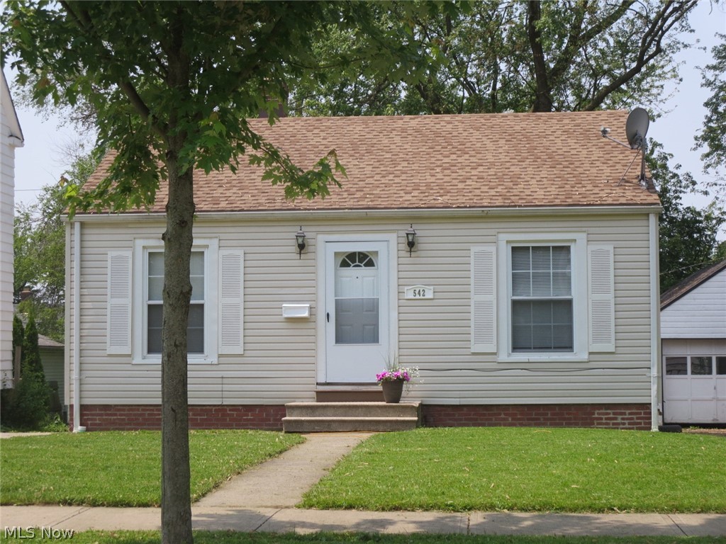 Move-in ready. Picture perfect cozy ranch, all new carpet and flooring, freshly painted with all appliances included. Spacious basement ready to expand for extra living space. Garage 8 yrs old, deck for summer cook-outs. Schedule your viewing now!
