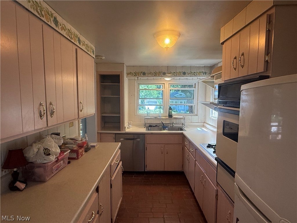 390 Oak Cliff Drive
