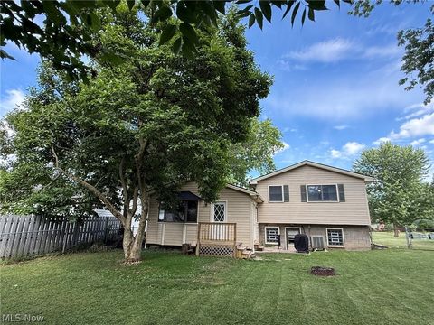 Tiny photo for 4260 Wedgewood Drive, Austintown, OH 44511 (MLS # 5216176)