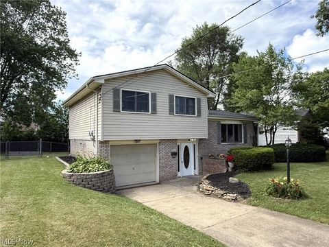 Tiny photo for 4260 Wedgewood Drive, Austintown, OH 44511 (MLS # 5216176)