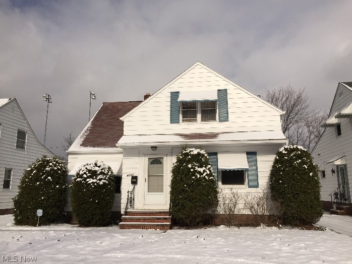 4237 Bexley Blvd, South Euclid, OH 44121 -- Incredibly charming 3 bedroom 1 bathroom single family with central air, 2.5 car garage and all appliances!
-- $1,075 rent / $1,075 deposit
-- $20 application fee per adult
-- 1 to 2 pets OK with additional $25 month pet fee, or $200 per pet deposit.
-- Spacious and lovely single family located in the heart of South Euclid.
-- 1st floor family room with brand new laminate hardwoods give great additional space and floor plan for this home.
-- 2 bedrooms on the 1st floor (carpeted), and large master dormer/suite on 2nd floor that is also carpeted.
-- Kitchen is open to the eat in area/small dining room, and offers stove and fridge.
-- Basement offers washer/dryer and separate laundry room and additional storage space.
-- Home has central air, 2.5 car garage, and tons of space and charm!
-- Tenant pays all utilities including water/sewer, gas and electric.
-- NO SECTION 8!
-- $1,075 rent / $1,075 deposit
-- $20 application fee per a