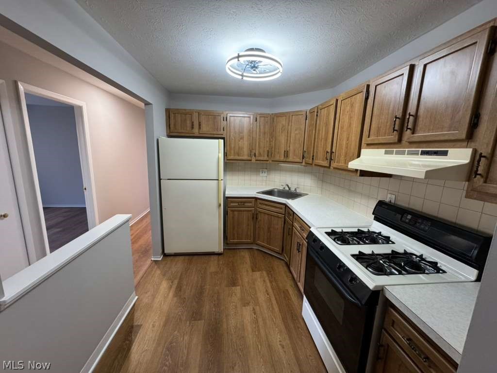 Clague Towers Condo - Residential