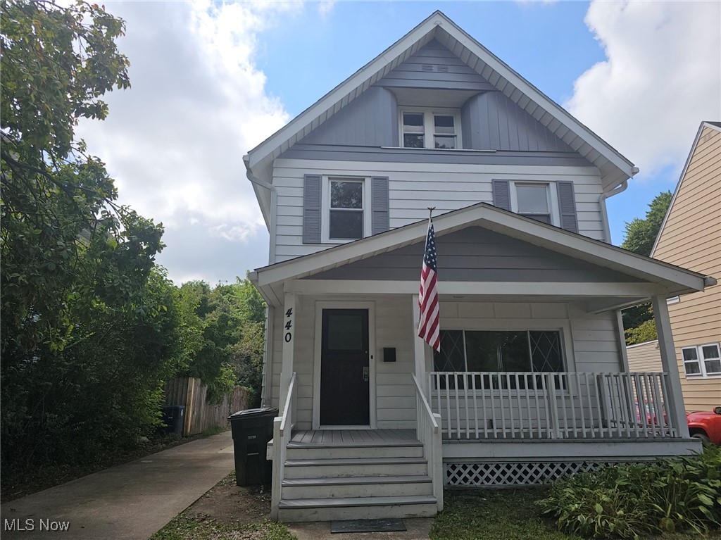 Welcome to 440 Palm Avenue!
This charming four-bedroom, one-bath home is move-in ready and waiting for its new owner. Freshly painted with brand-new carpet throughout and updated sheet flooring in the kitchen, this home offers a comfortable and stylish living space. Additional features include a maintenance-free gutter system, providing peace of mind and ease of upkeep. Located in the Firestone Park neighborhood, you’ll enjoy convenient access to the highway and the nearby Firestone Park Community Center, perfect for both commuting and local activities. Don't miss this opportunity, schedule your showing today!