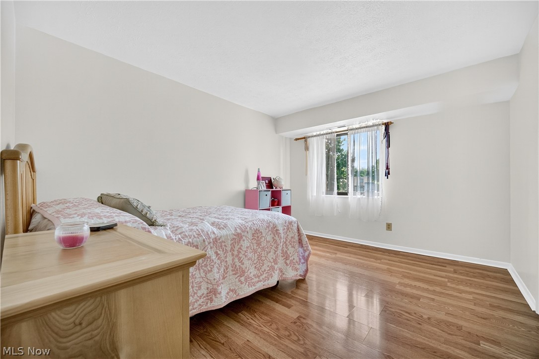 Sunrise Cove Condo 04 - Residential