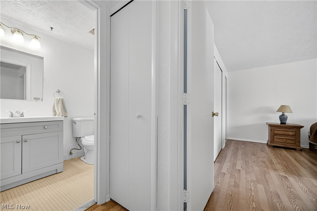 Sunrise Cove Condo 04 - Residential