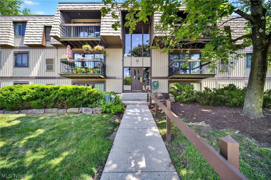 Photo of 9751 Sunrise Boulevard #M10, North Royalton, OH 44133 (MLS # 5201454)