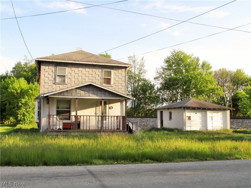 Investor or rehab property. Cash, Conv, or FHA 203K

Home being sold as is!