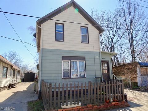 Tiny photo for 4587 Niessen Court, Cleveland, OH 44109 (MLS # 5193167)