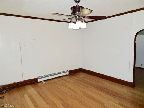 Tiny photo for 4587 Niessen Court, Cleveland, OH 44109 (MLS # 5193167)