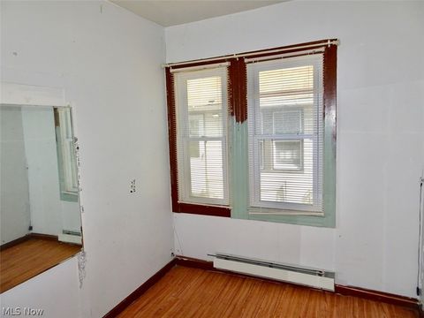 Tiny photo for 4587 Niessen Court, Cleveland, OH 44109 (MLS # 5193167)