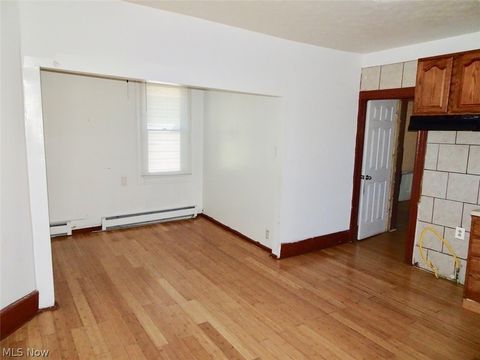 Tiny photo for 4587 Niessen Court, Cleveland, OH 44109 (MLS # 5193167)