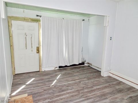 Tiny photo for 4587 Niessen Court, Cleveland, OH 44109 (MLS # 5193167)