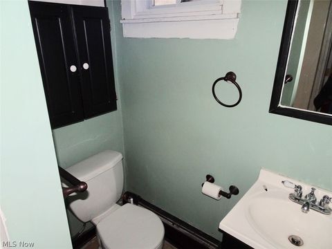 Tiny photo for 4587 Niessen Court, Cleveland, OH 44109 (MLS # 5193167)