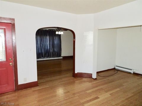 Tiny photo for 4587 Niessen Court, Cleveland, OH 44109 (MLS # 5193167)