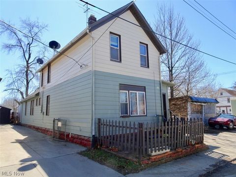 Tiny photo for 4587 Niessen Court, Cleveland, OH 44109 (MLS # 5193167)
