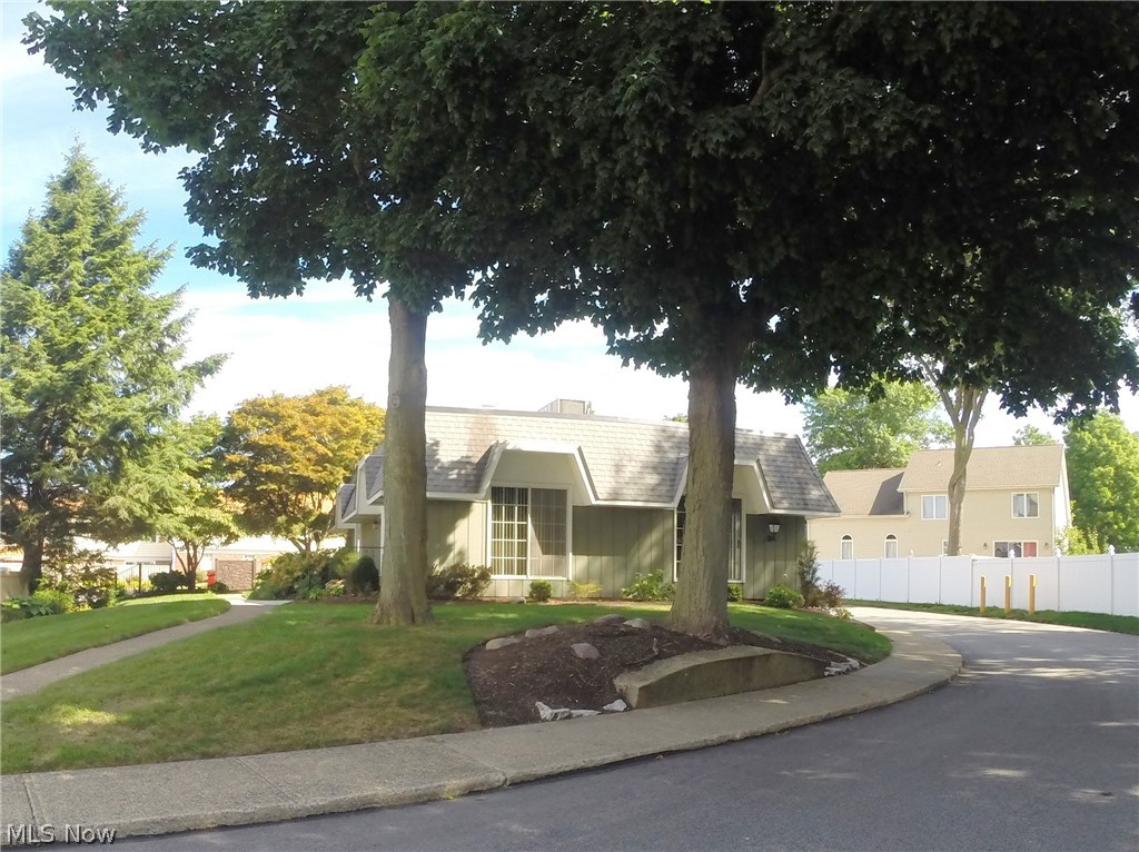 Fairfax Manor Condo - Residential