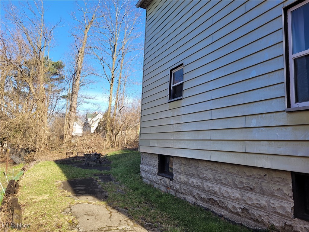 38 Palmer Avenue, Campbell, Ohio image 2