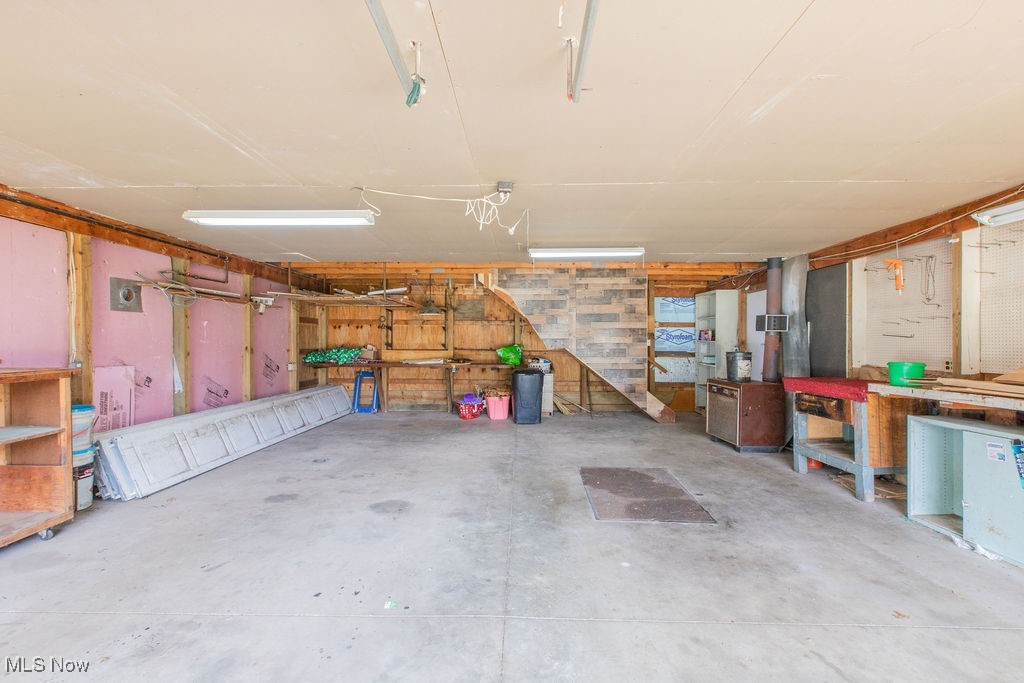 Akron, Ohio 44312, United States, 4 Bedrooms Bedrooms, ,2 BathroomsBathrooms,Residential,Pending,46026