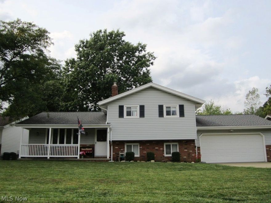 Four bedroom, 2 full bathroom split level home. Recently remodeled kitchen with granite counter tops, stainless steel 40/60 sink and disposal.  All brand new GE appliances: dishwasher, gas stove, microwave and refrigerator (2016). All bedrooms have new ceiling fans (2016). Upstairs bathroom has updated faucet and flooring (2016). Downstairs bathroom has new sink and water closet (2016).  All bedrooms, bathrooms and the kitchen have been freshly painted. Large bay window in living room. Wood-burning fireplace in family room. Beautiful front porch has no-maintenance white railing (2015). Newer roof (2009). Private back yard has screened porch with trees and foliage along the back of the lot. Storage space in shed, attic and crawl space. Includes pool table, grill and Marcy platinum multi-function home gym. Warranty offered!