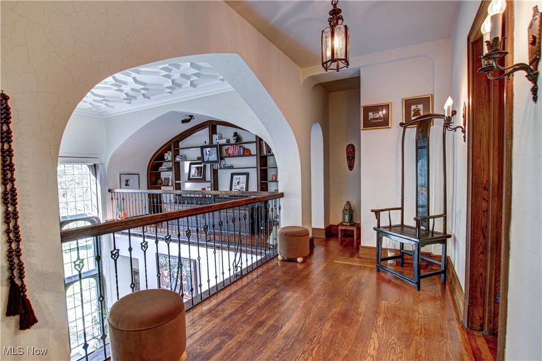 Moreland Courts Condo - Residential